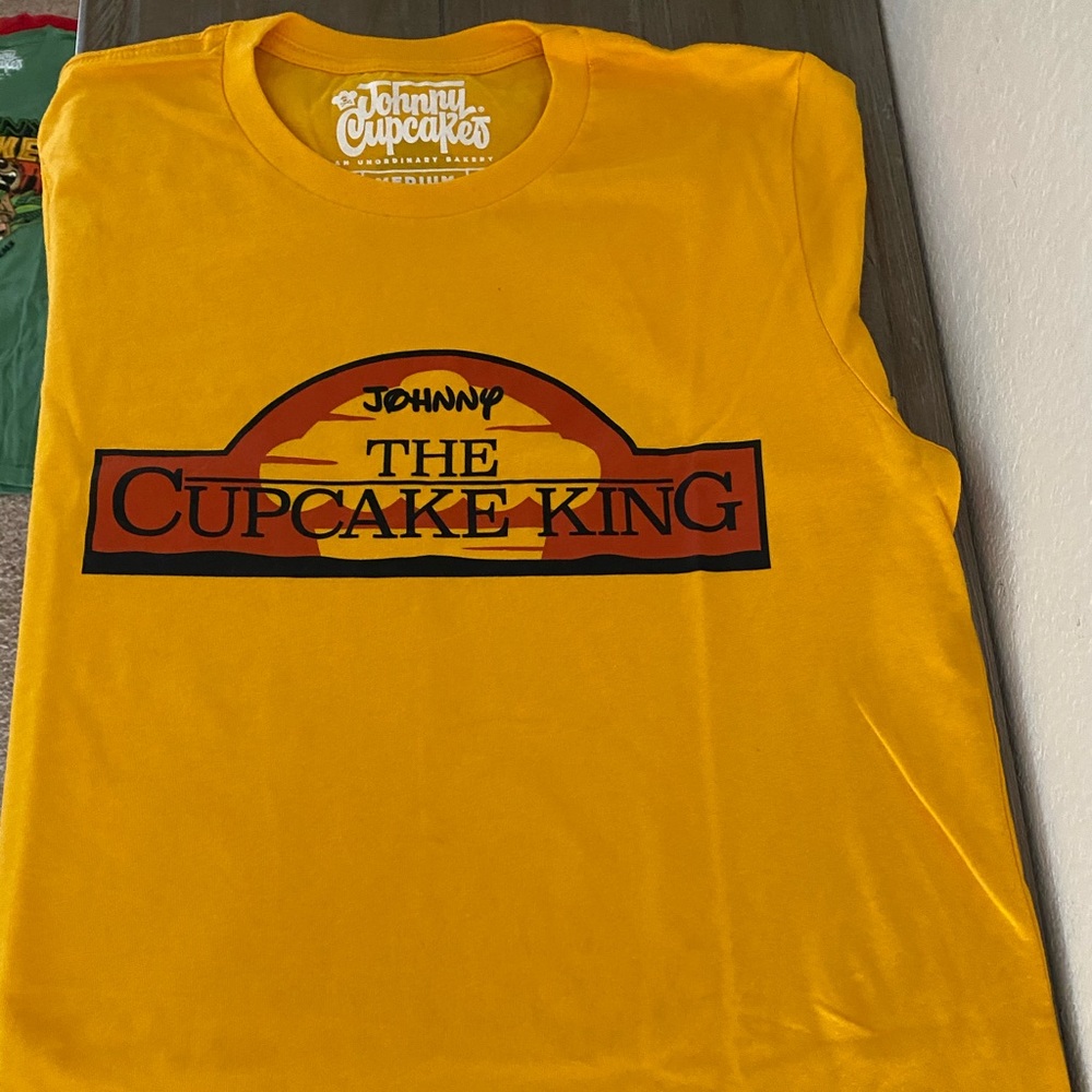 Johnny Cupcakes T-shirt